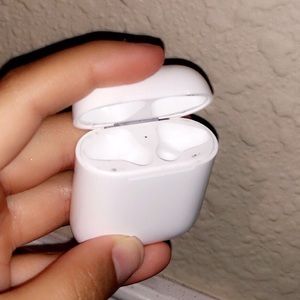 AirPod charging case